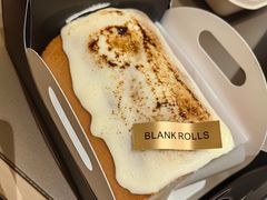 -白蘭BLANK(杭州湖滨银泰in77C区店)