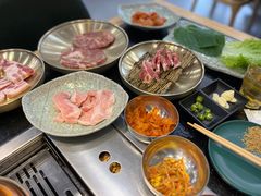 -臻牛烤肉