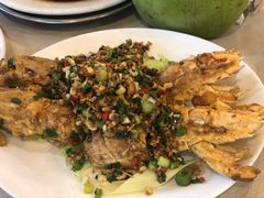 -大树下海鲜饭店