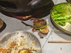 -围炉肉舍•炭烤活鳗•丹东海鲜烤肉(步行街店)