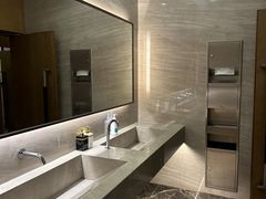 -大连星海皇冠假日酒店