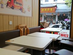 -华莱士·全鸡汉堡(新港店)