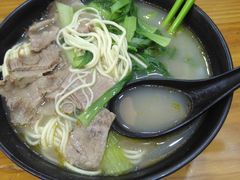-志权牛肉面(灵山路店)