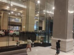 -大雁塔假日酒店·绿茵阁西餐厅