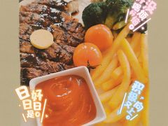 碳烤肉眼牛排及秘制牛排汁-WOLFGANG PUCK KITCHEN & BAR(迪士尼小镇店)