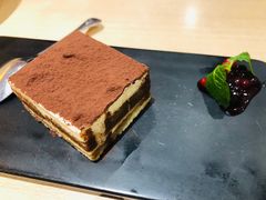 -必胜客(漕宝路店)