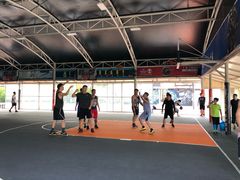 -洛克公园·篮球·足球·羽毛球(莘庄店)
