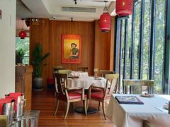 靠窗位-龙门阵茶屋川菜馆(武康路店)