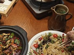 -老滇山寨•云南特色菜•地方菜•民族风情歌舞表演(金碧店)