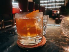 -DM Distiller & Mixologist Whisky Cocktail Bar