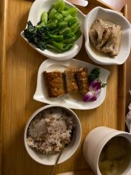 -卓玥国际月子会所(罗山路店)