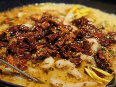 -八府香鸭·啫啫煲(华山路店)