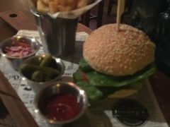 -Hooley's活利仕西餐厅(珠江新城店)