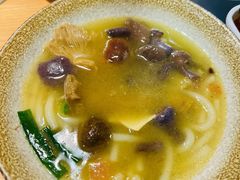 -一朵菌·野生菌探索家火锅(南亚店)