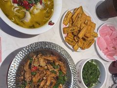 -渝是乎酸菜鱼(龙旗购物中心店)