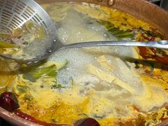 -洱火云南酸菜牛肉火锅(石景山当代商城店)