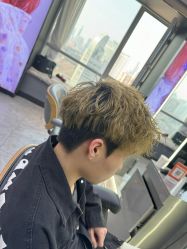 -藤野造型烫发染发