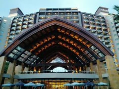 -三亚湾海居铂尔曼度假酒店