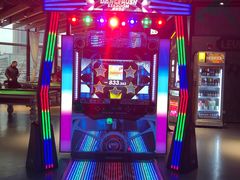 -世代星球·保龄球·镭战真人CS·团建(杨浦店)