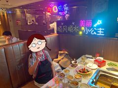 -海底捞火锅鲜切牛肉主题店(长寿路店)