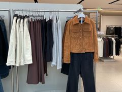 -URBAN REVIVO(七宝领展广场店)