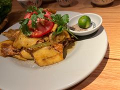 -大头虾越式风味餐厅(光明广场店)