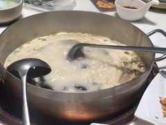 -洪氏嗨捞·猪肚鸡火锅(阳光天地店)