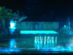 暴雨山洪表演-横店影视城梦幻谷园区