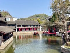 -鲁镇
