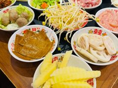 -沸炉重庆老火锅(军事博物馆店)