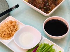 -老街坊美食汇(玉兰大街店)