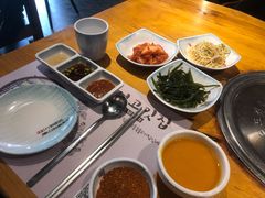 -唯成•韩国炭火烤肉 유성고기