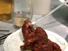 招牌脆皮糯猪手-姚姚酸菜鱼·金戈戈香港豉油鸡(喜荟城联名店)