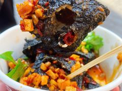 -黑色经典臭豆腐·湖南特产(步行街店)