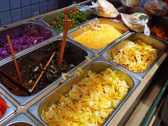 自助取餐区-三兄弟高炉烧饼