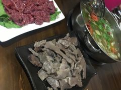 -乡土黄·鲜牛肉火锅·小龙虾(兴业街店)