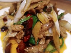 -隔壁老王·家常云南菜(花巷店)