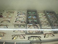 -明月眼镜(三坝店)