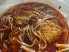 -柳州肥姨妈大骨螺蛳粉(东靖路店)