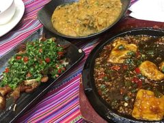 -香巴拉云南餐厅(华莱坞店)