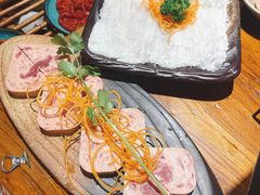 -老牌坊云南鱼豆花火锅(爱建店)
