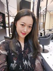 -HAIR CORNER