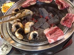 -围炉肉舍•炭烤活鳗•丹东海鲜烤肉(步行街店)