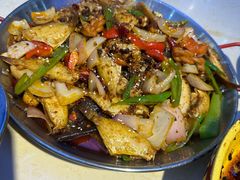 -休记光头香辣蟹干锅(绵竹店)