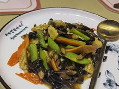 -然一素食餐厅(马利来广场店)