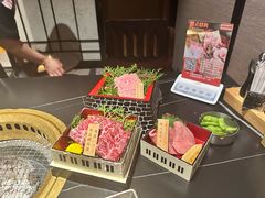 -山川小町·极番烧肉(新地假日广场店)
