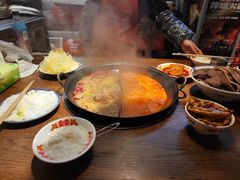 -萍姐火锅·公路夜市(武汉首店)