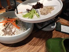 鸡丝凉米线-云海肴·汽锅鸡·云南菜(美罗城店)