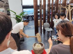 -宁波宝信宝马4S店(江北日湖店)