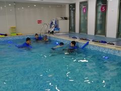 -乐悠游亲子游泳俱乐部